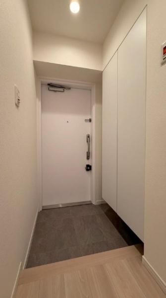 パシフィック馬事公苑前2号棟(玄関)