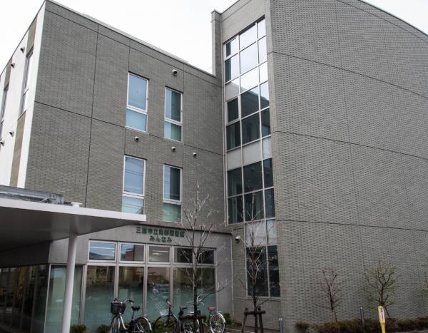 三鷹市中原3丁目の中古一戸建て(三鷹市立南部図書館みんなみ)