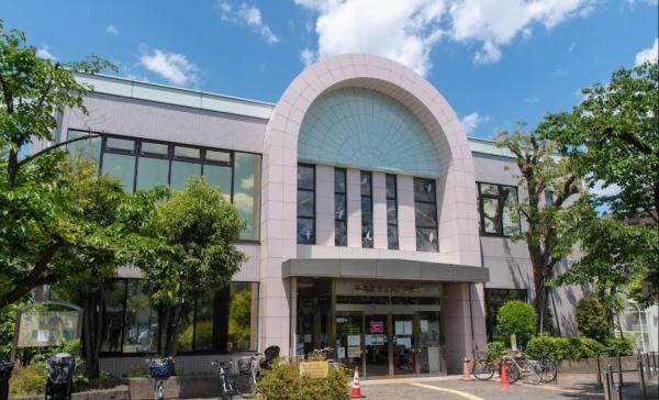 ダイアパレス池袋(豊島区立上池袋図書館)