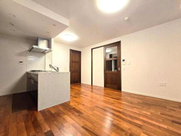 ロイヤルシーズン新宿柏木