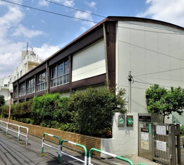 高田馬場パーク・ホームズ(新宿区立戸塚第三小学校)