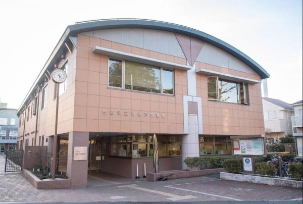 ライオンズヴィアーレ浜田山(杉並区立高井戸図書館)