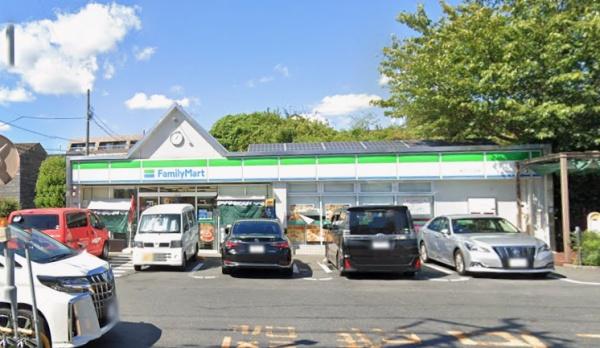 フォーリア駒沢公園パークサイド(ファミリーマート深沢二丁目店)