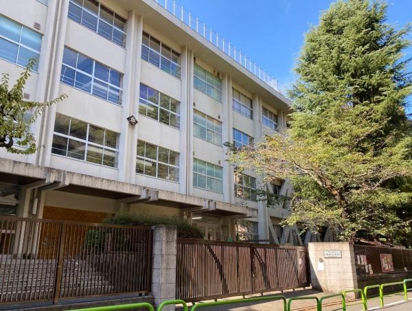 パレロワイヤル六番町(千代田区立番町小学校)