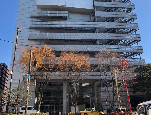 パークコート市谷仲之町(新宿区立四谷図書館)