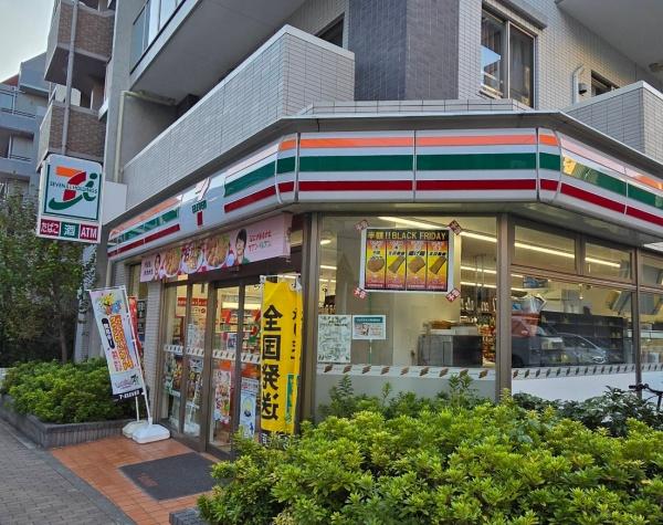 グランリビオ　ザ・レジデンス(セブンイレブン文京湯島2丁目店)