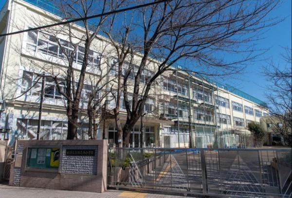 杉並区堀ノ内３丁目の新築一戸建(杉並区立堀之内小学校)