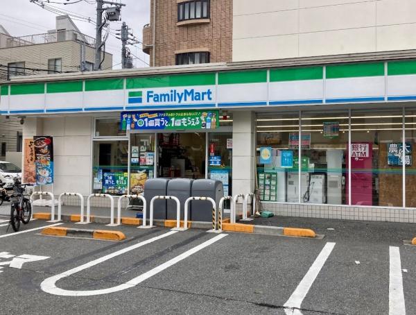 パレ・ソレイユ世田谷二丁目(ファミリーマート世田谷二丁目店)