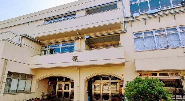 富久クロスコンフォートタワー(新宿区立富久小学校)