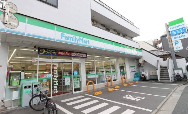 セレスト西荻窪(ファミリーマート西荻女子大通り店)