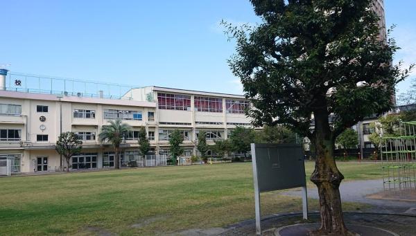 オークプレイス目黒行人坂(目黒区立下目黒小学校)