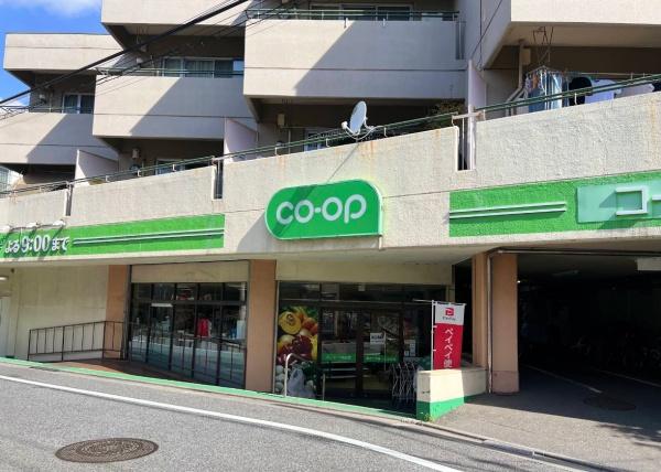 新宿区中井２丁目の中古一戸建て(ミニコープ落合店)