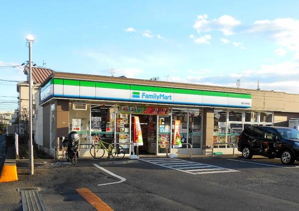 世田谷区大蔵６丁目の中古一戸建て(ファミリーマート鎌田水神橋店)