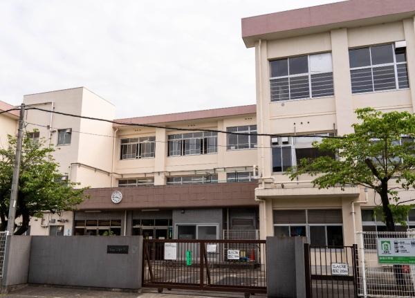 調布市染地３丁目の中古一戸建て(調布市立染地小学校)