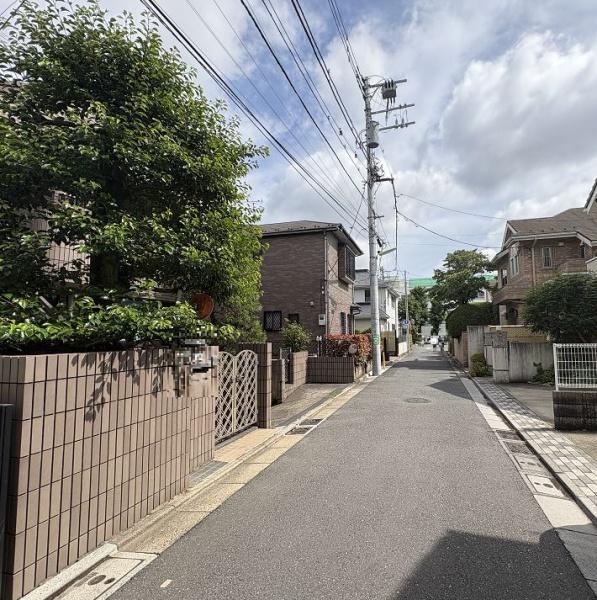 世田谷区成城９丁目の中古一戸建て