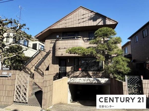 世田谷区成城９丁目の中古一戸建
