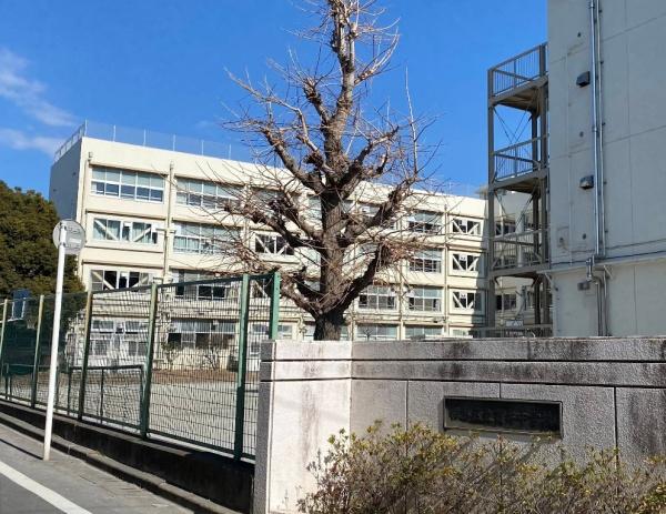 練馬区貫井３丁目の中古一戸建て(練馬区立貫井中学校)