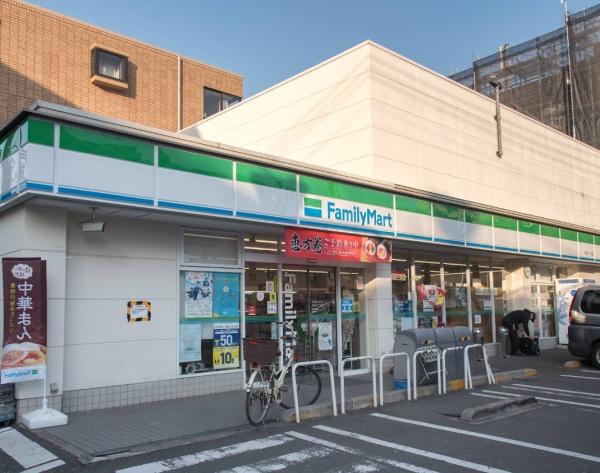 中銀第２世田谷マンシオン(ファミリーマート世田谷二丁目店)