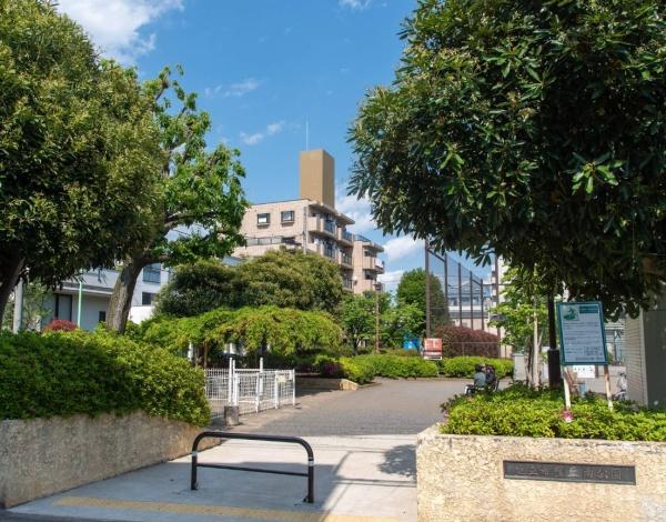 世田谷区千歳台３丁目の中古一戸建て(世田谷区立希望丘南公園)