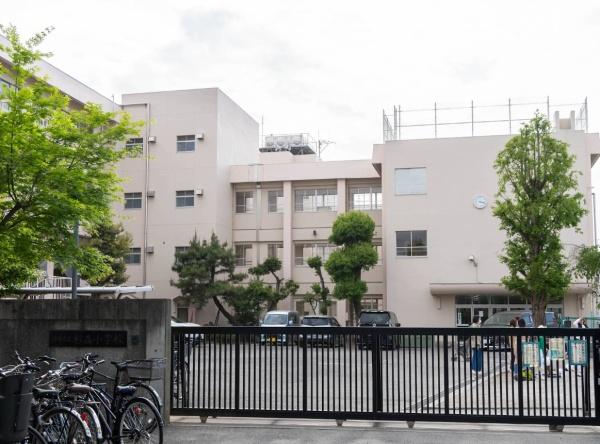 調布市染地３丁目の中古一戸建て(調布市立杉森小学校)