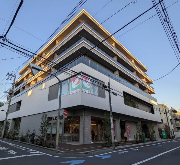 新宿区中落合４丁目の中古一戸建て(ヨークフーズwithザ・ガーデン自由が丘西落合店)