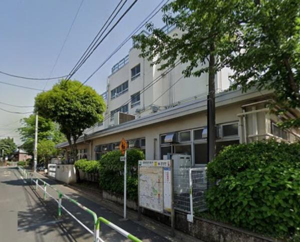新宿区中落合４丁目の中古一戸建て(新宿区立落合第三小学校)
