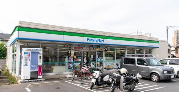 上用賀パークマンション(ファミリーマート桜丘世田谷通り店)