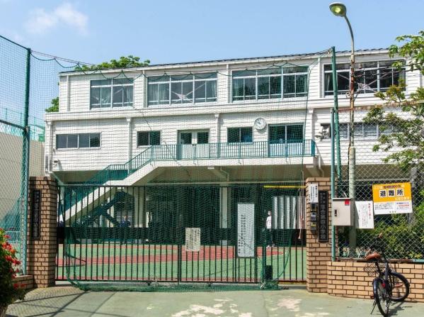 オープンレジデンシア目白御留山(新宿区立落合第四小学校)