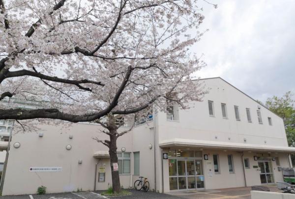 プラウドシティ方南町(杉並区立方南図書館)