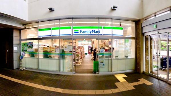 桜上水ガーデンズＥ棟(ファミリーマート日本大学文理学部店)