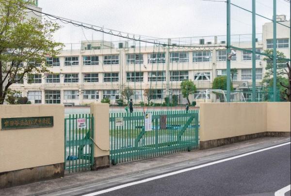桜上水ガーデンズＥ棟(世田谷区立松沢中学校)