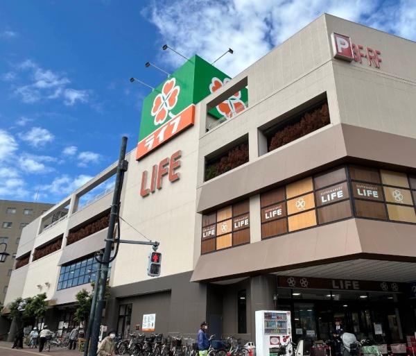 ヒルズ千早町(ライフ千川駅前店)