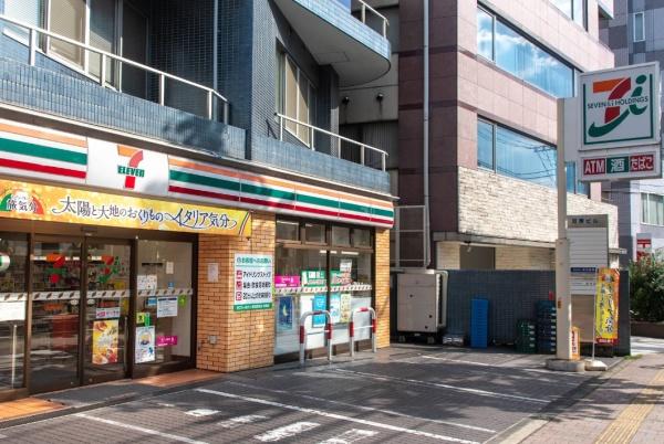ザ・パームス高田馬場四丁目(セブンイレブン高田馬場小滝橋店)