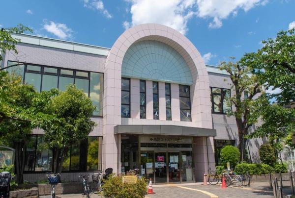 豊島区池袋本町１丁目の中古一戸建て(豊島区立上池袋図書館)