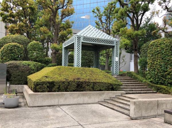 グランドメゾン田町(芝浦運河沿緑地)