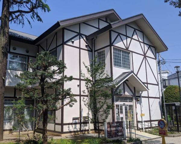 ルイシャトレ新大塚(文京区立大塚公園みどりの図書室)
