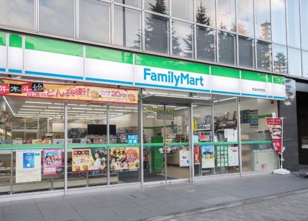 ホワイトレジデンス(ファミリーマート市谷本村町店)