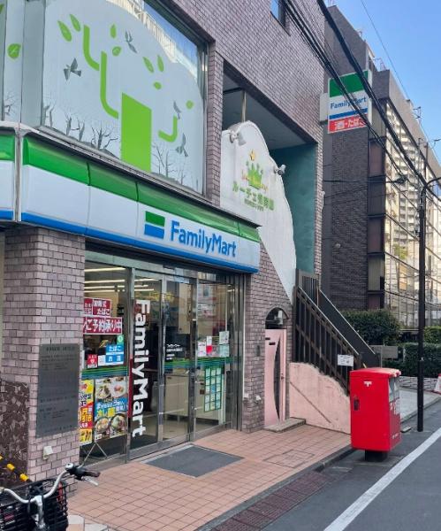 デュオ・スカーラ西新宿(ファミリーマート西新宿柏木公園前店)
