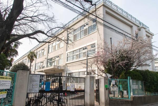 杉並区井草２丁目の中古一戸建て(杉並区立八成小学校)