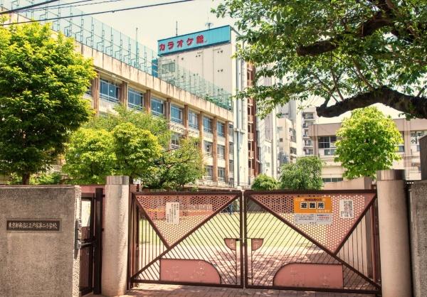 シェフルール西早稲田ラヴィーナ(新宿区立戸塚第二小学校)