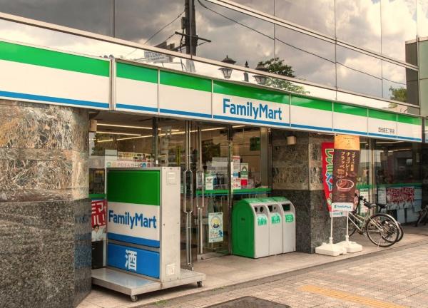 シーアイマンション立教前(ファミリーマート西池袋五丁目店)