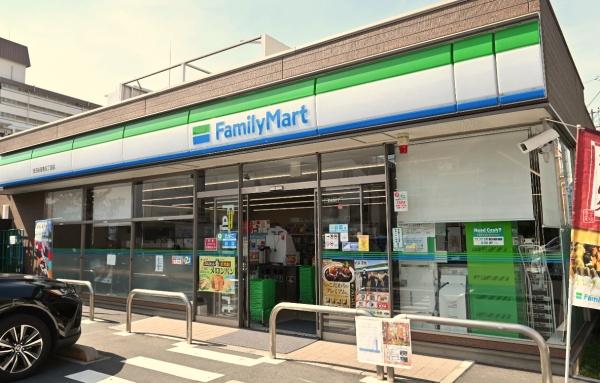 弦巻リハイム(ファミリーマート世田谷弦巻五丁目店)