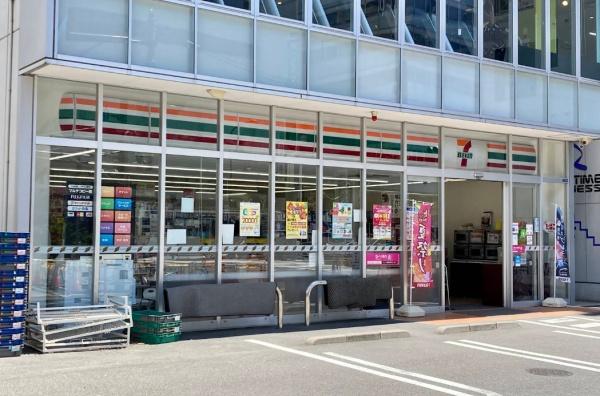 ロイヤルハイツ三田(セブンイレブン泉岳寺駅前店)