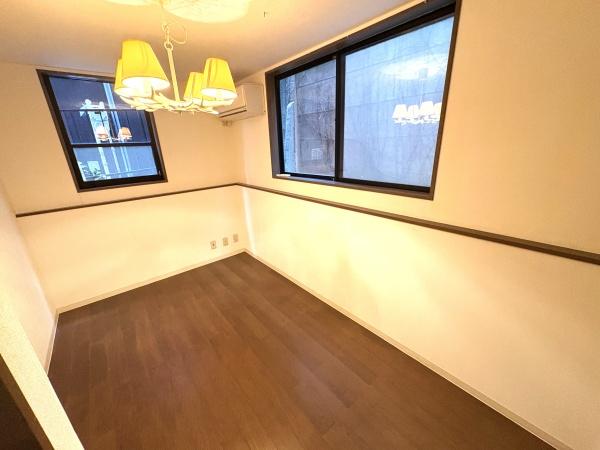 目黒区中目黒４丁目の中古一戸建て