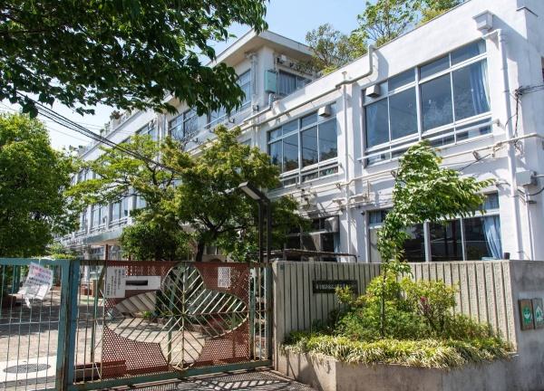 朝日クレスパリオ西落合(新宿区立落合第六小学校)