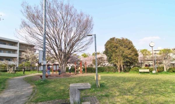 調布市西つつじケ丘４丁目の中古一戸建て(谷戸橋広場)