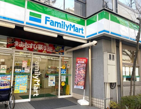 ニッカ江戸川橋第二レジデンス(ファミリーマート江戸川橋駅西店)
