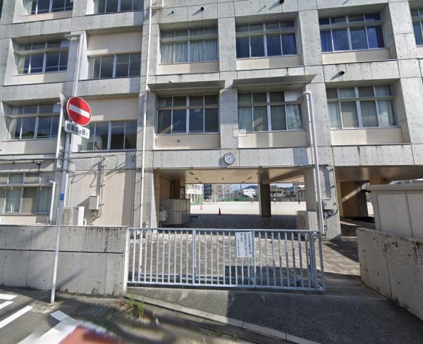 北九州市八幡西区西王子町の土地(北九州市立熊西中学校)