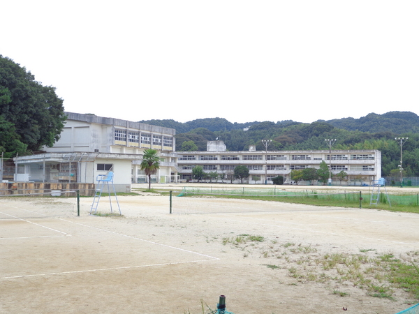 太宰府市青山3丁目新築戸建て(2号棟)(太宰府市立太宰府東中学校)