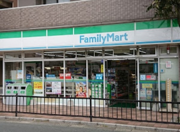 サンリヤン大野城駅前ブランシエラ(ファミリーマート大野城白木原店)